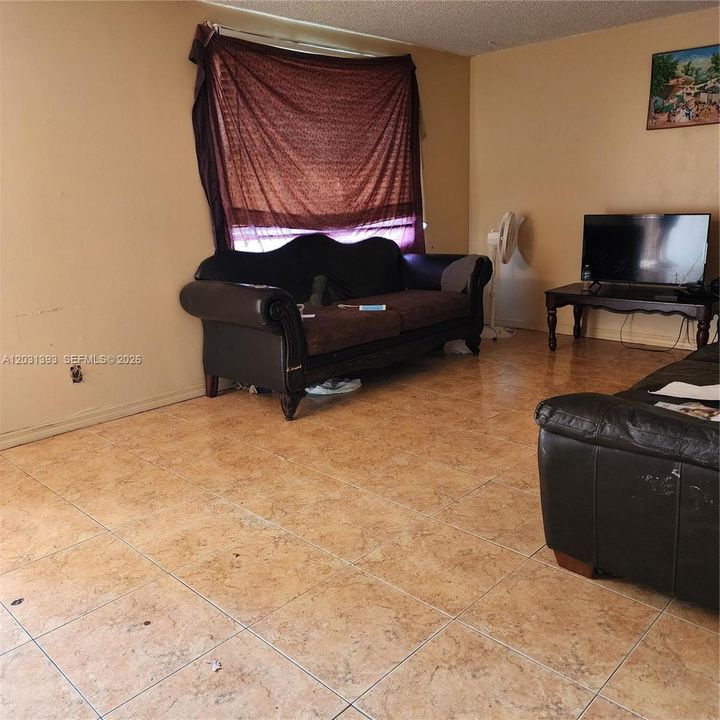 For Sale: $219,990 (3 beds, 2 baths, 1428 Square Feet)