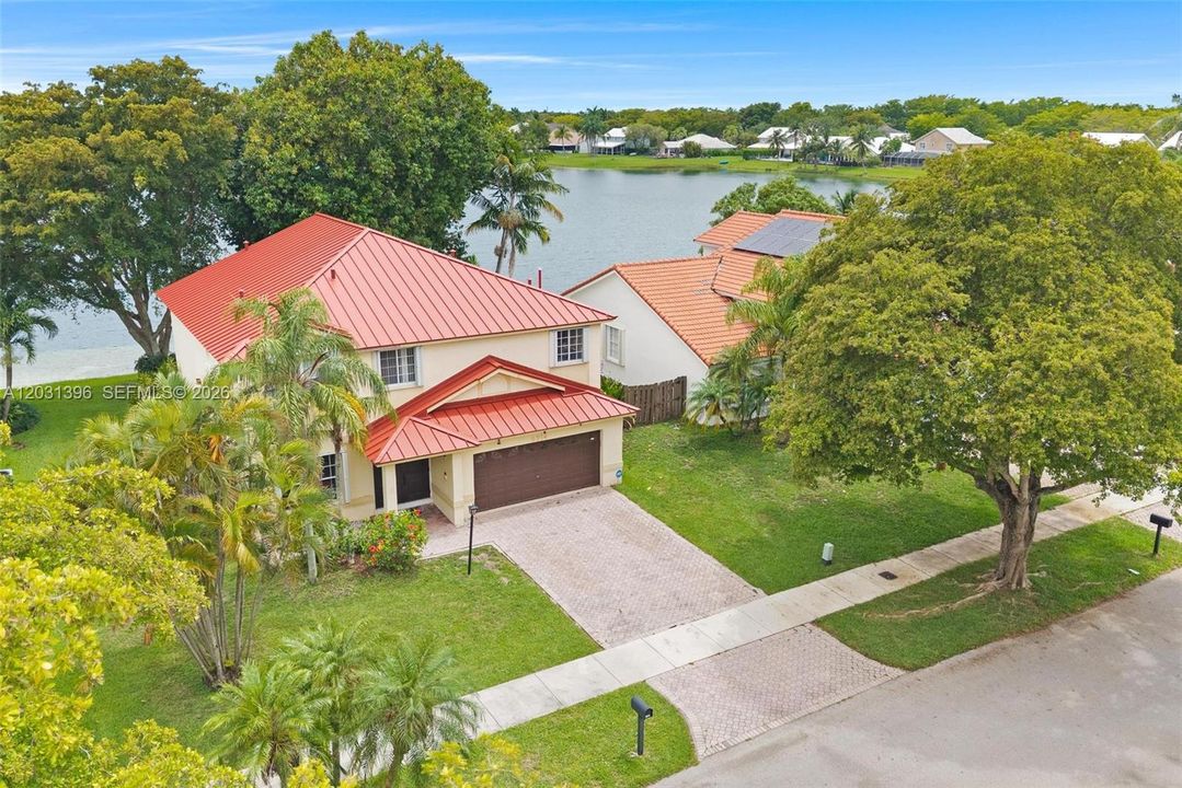 For Sale: $729,000 (4 beds, 2 baths, 2900 Square Feet)