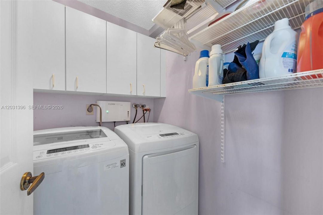 For Sale: $729,000 (4 beds, 2 baths, 2900 Square Feet)