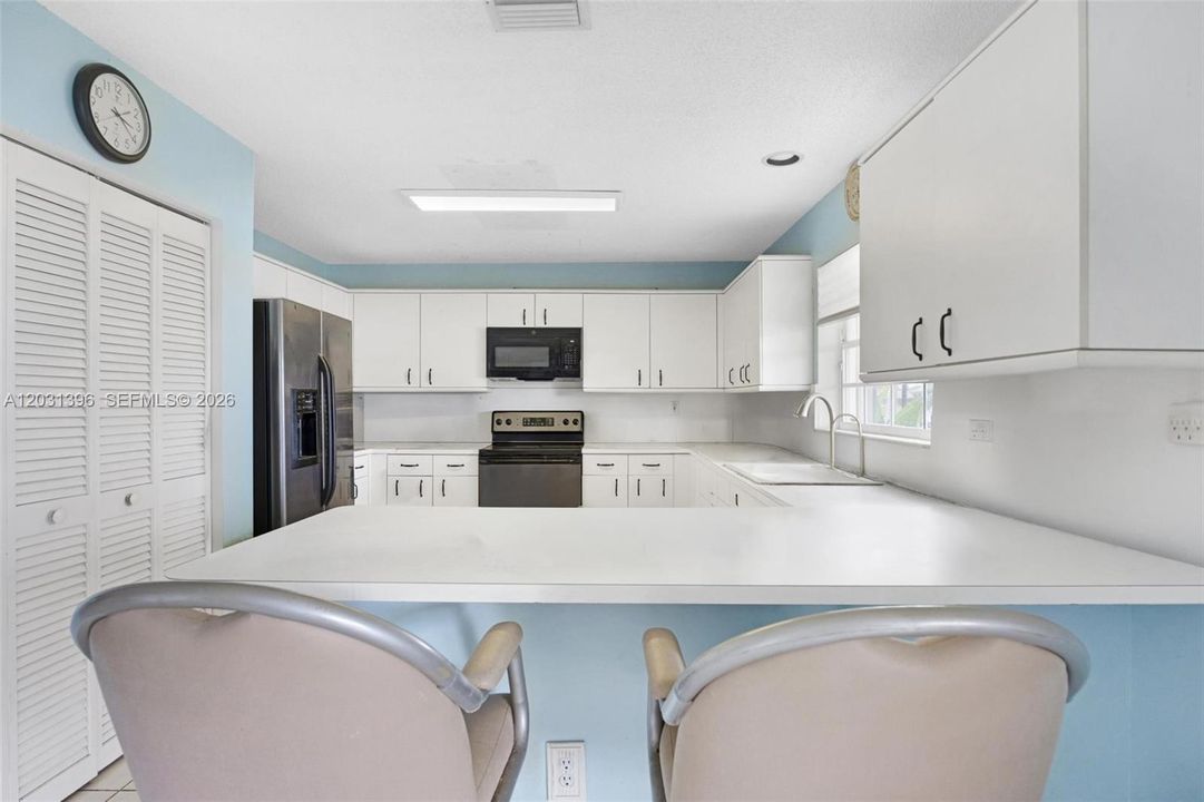 For Sale: $729,000 (4 beds, 2 baths, 2900 Square Feet)