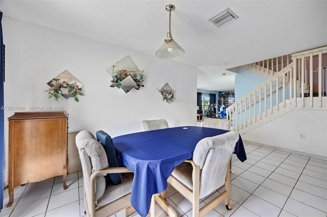 For Sale: $729,000 (4 beds, 2 baths, 2900 Square Feet)