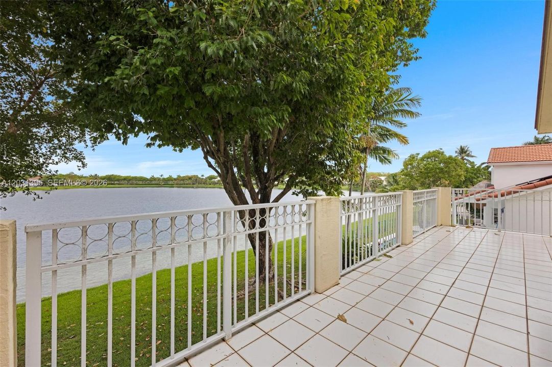For Sale: $729,000 (4 beds, 2 baths, 2900 Square Feet)