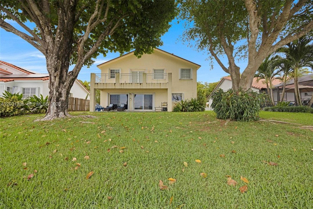 For Sale: $729,000 (4 beds, 2 baths, 2900 Square Feet)
