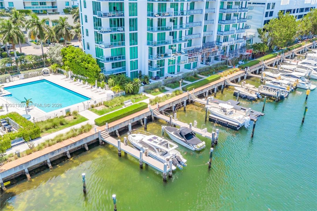 For Sale: $2,100,000 (4 beds, 3 baths, 2498 Square Feet)
