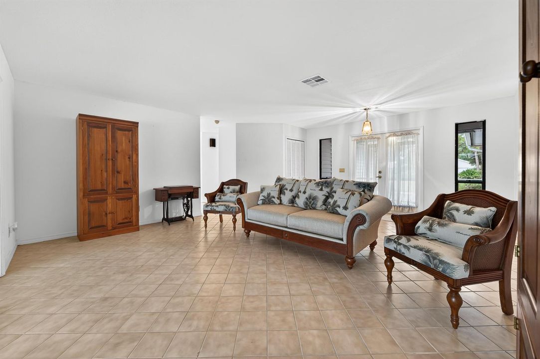441 NE Town Terrace