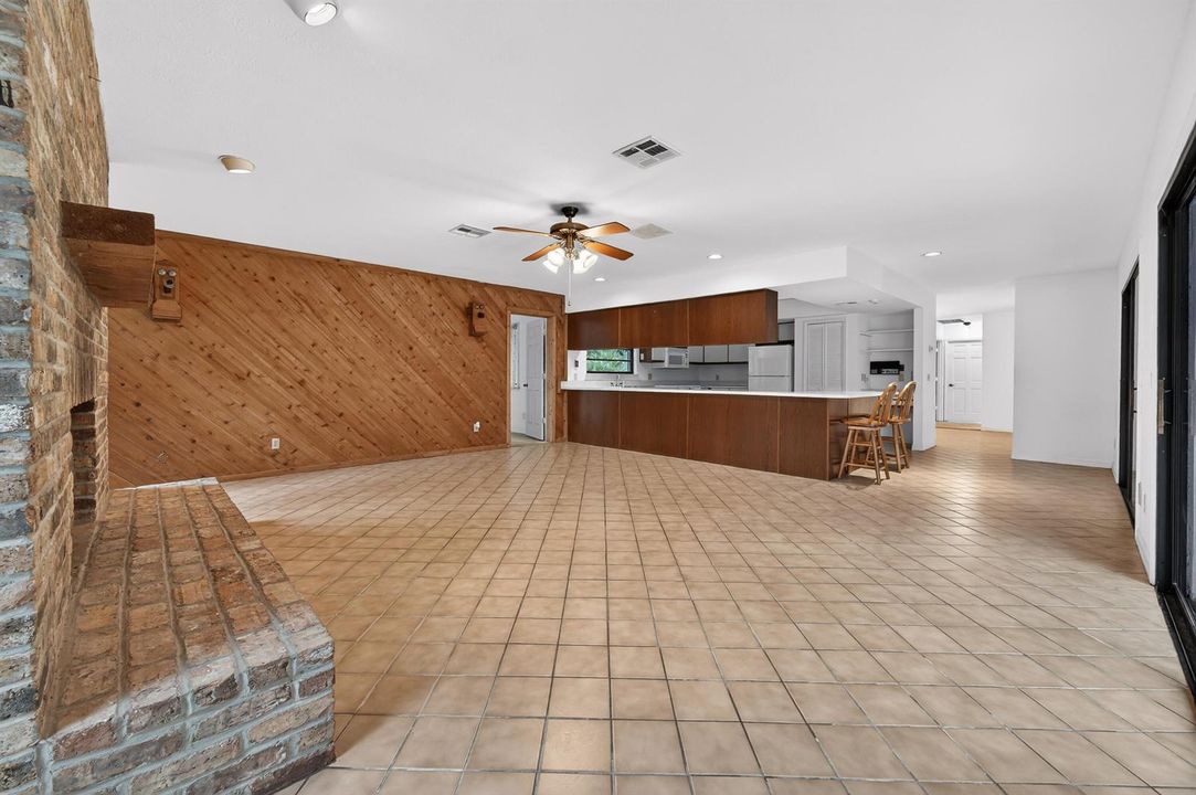 441 NE Town Terrace