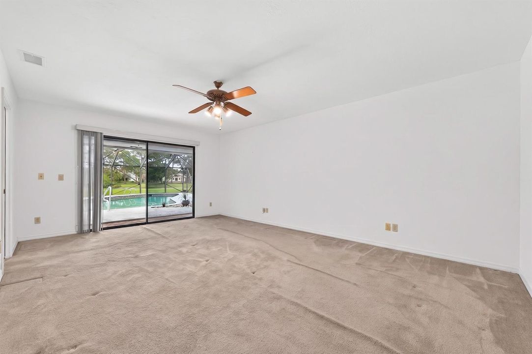 441 NE Town Terrace