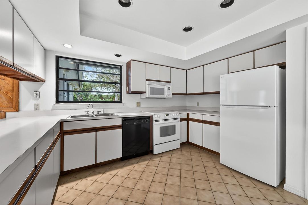 441 NE Town Terrace