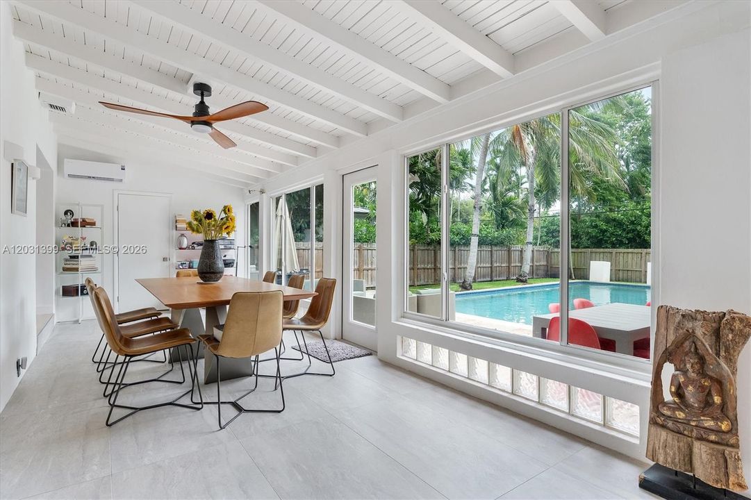 For Sale: $1,999,000 (3 beds, 3 baths, 2410 Square Feet)
