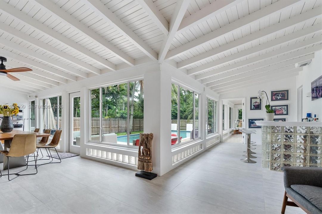 For Sale: $1,999,000 (3 beds, 3 baths, 2410 Square Feet)