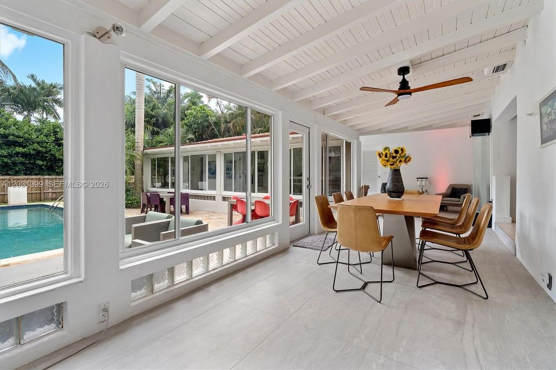 For Sale: $1,999,000 (3 beds, 3 baths, 2410 Square Feet)