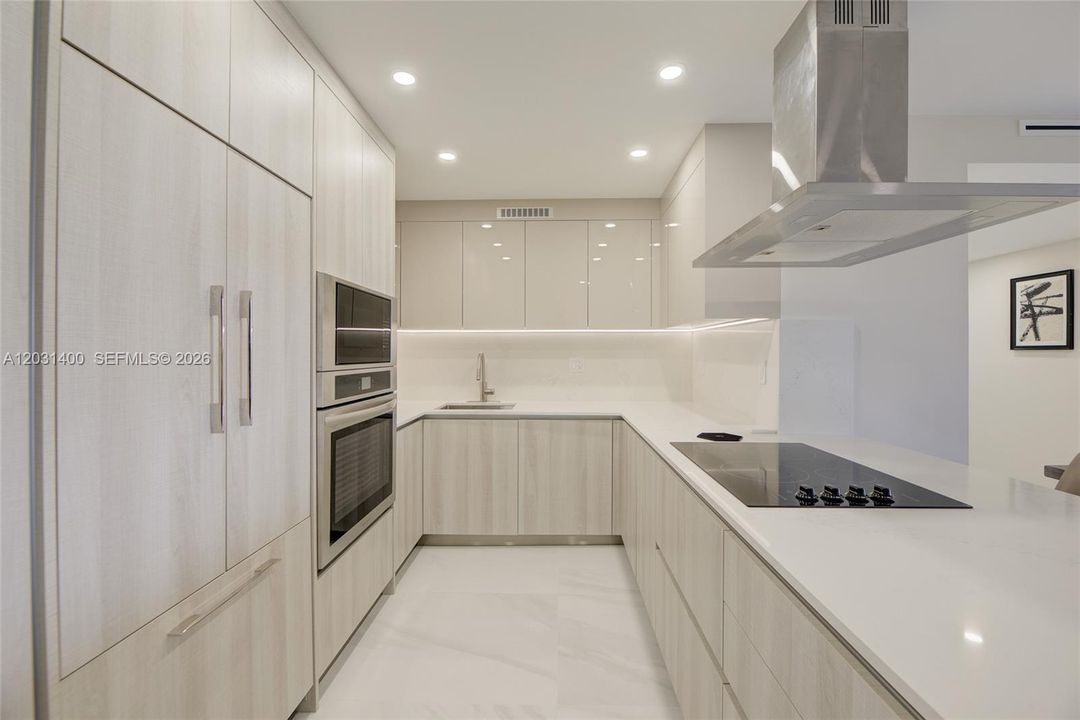 For Sale: $459,000 (2 beds, 2 baths, 1400 Square Feet)