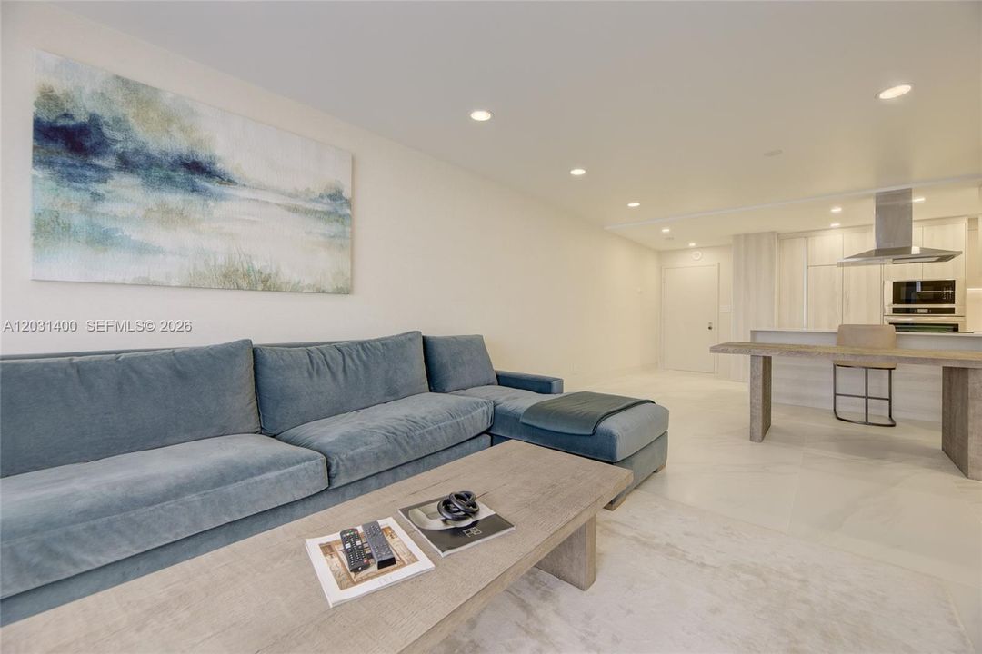 For Sale: $459,000 (2 beds, 2 baths, 1400 Square Feet)