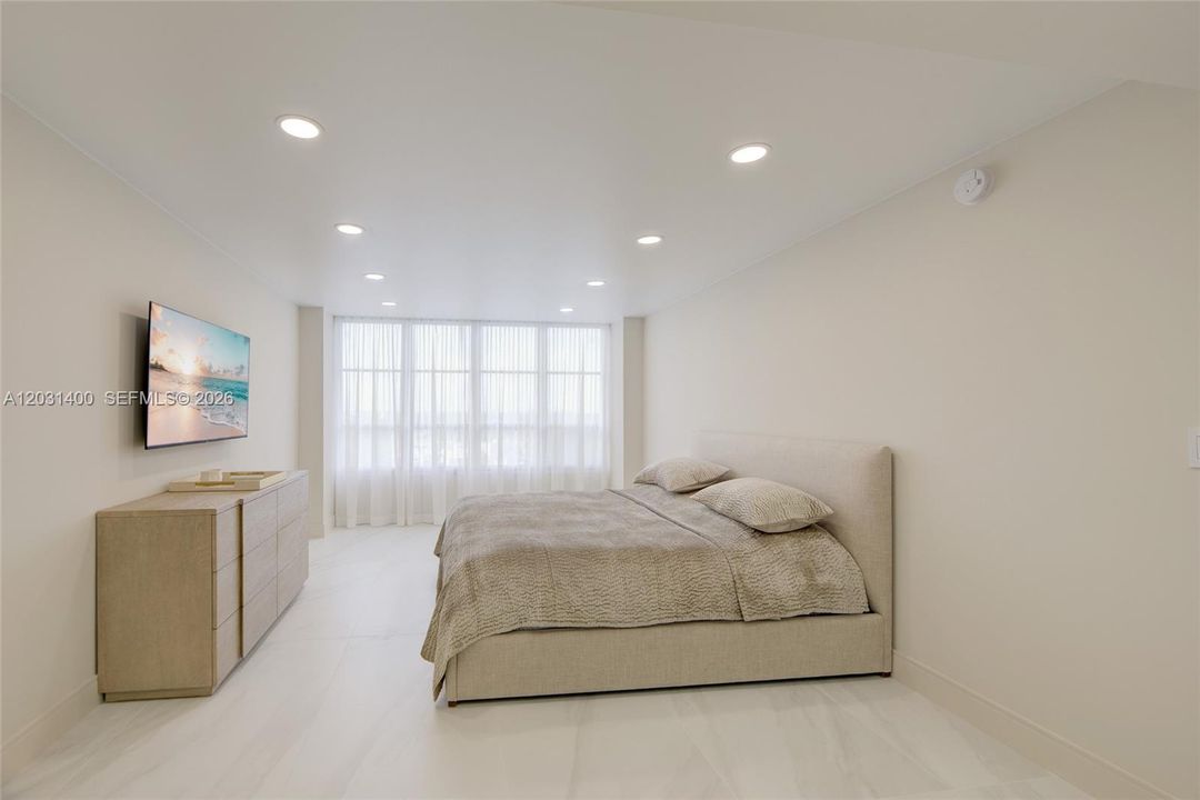 For Sale: $459,000 (2 beds, 2 baths, 1400 Square Feet)