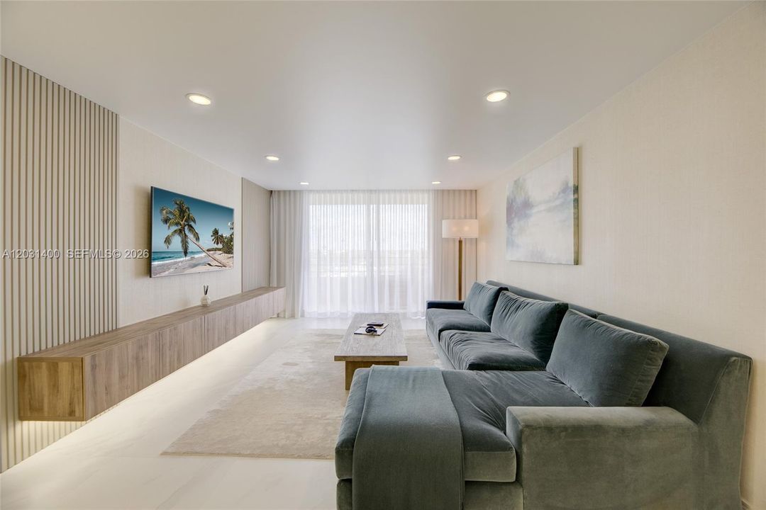 For Sale: $459,000 (2 beds, 2 baths, 1400 Square Feet)