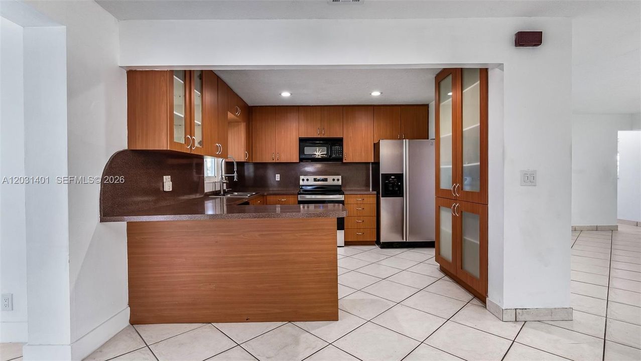 For Rent: $3,300 (3 beds, 2 baths, 1574 Square Feet)