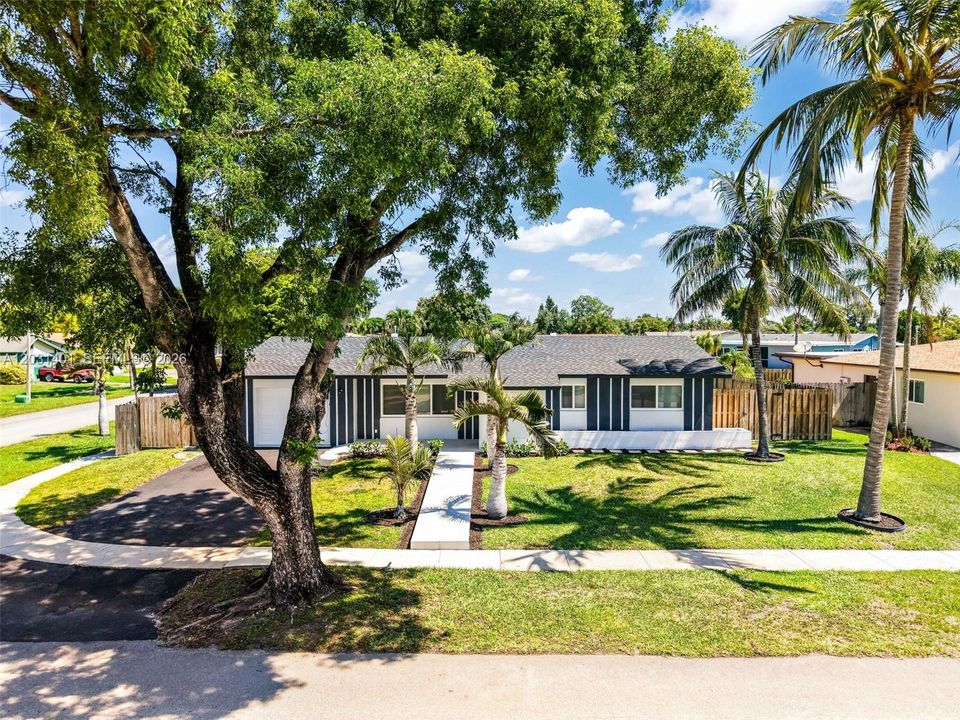 For Rent: $3,300 (3 beds, 2 baths, 1574 Square Feet)