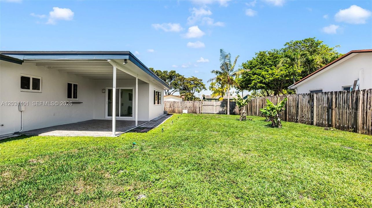 For Rent: $3,300 (3 beds, 2 baths, 1574 Square Feet)