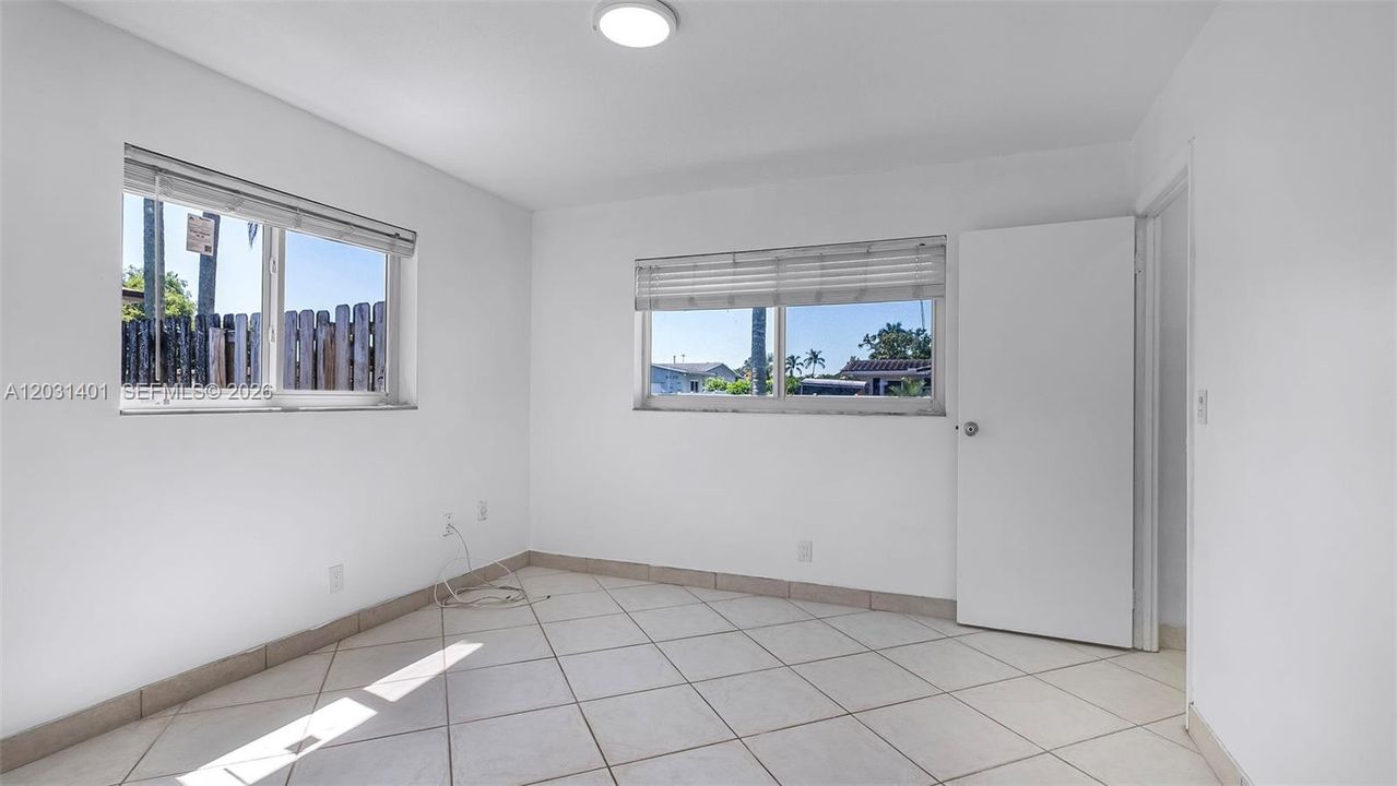 For Rent: $3,300 (3 beds, 2 baths, 1574 Square Feet)