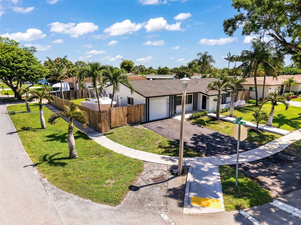 For Rent: $3,300 (3 beds, 2 baths, 1574 Square Feet)