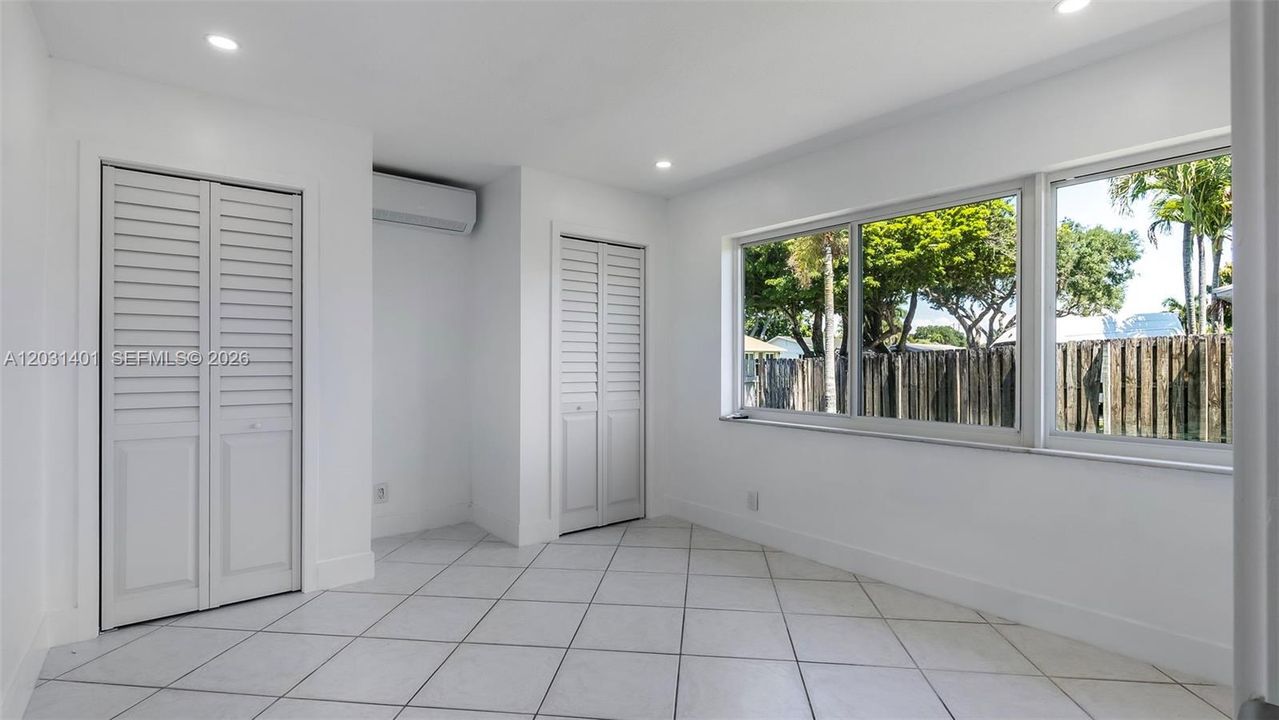For Rent: $3,300 (3 beds, 2 baths, 1574 Square Feet)