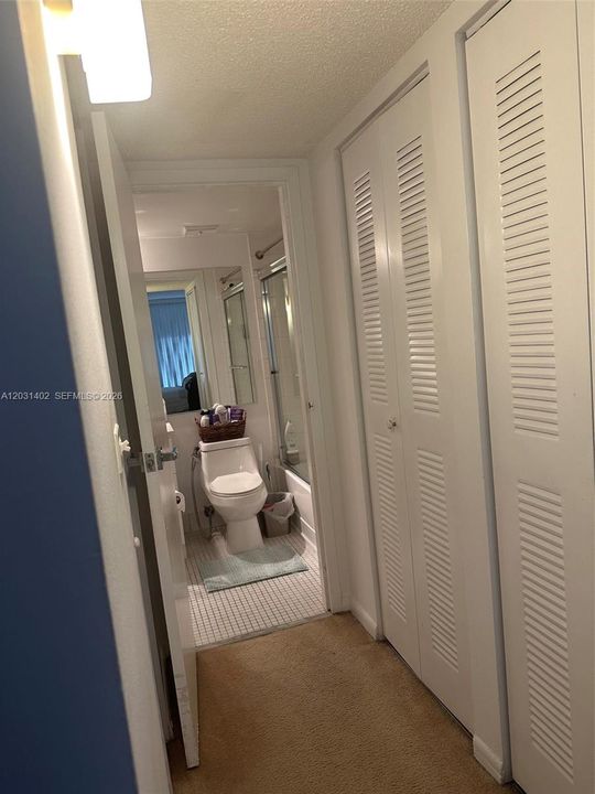 For Sale: $300,000 (2 beds, 2 baths, 1030 Square Feet)