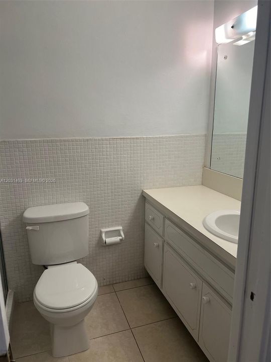 For Rent: $2,000 (2 beds, 2 baths, 1008 Square Feet)