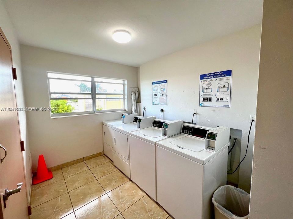 For Rent: $2,000 (2 beds, 2 baths, 1008 Square Feet)