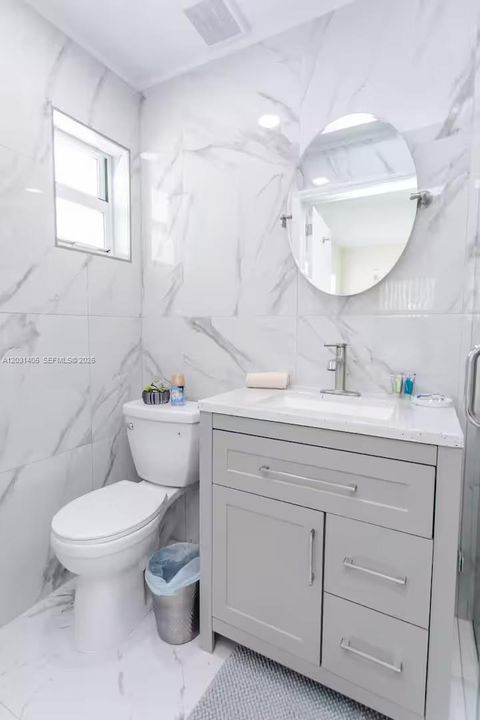 En Renta: $6,500 (4 camas, 4 baños, 2770 Pies cuadrados)