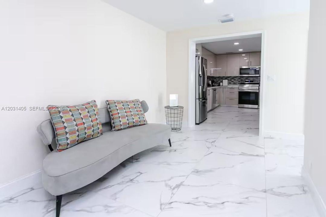 En Renta: $6,500 (4 camas, 4 baños, 2770 Pies cuadrados)