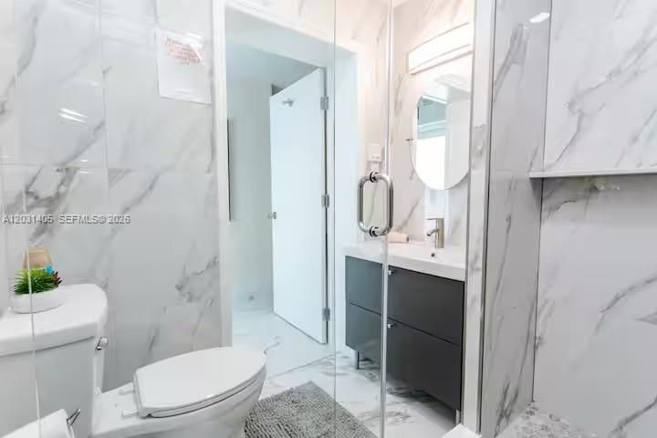 En Renta: $6,500 (4 camas, 4 baños, 2770 Pies cuadrados)