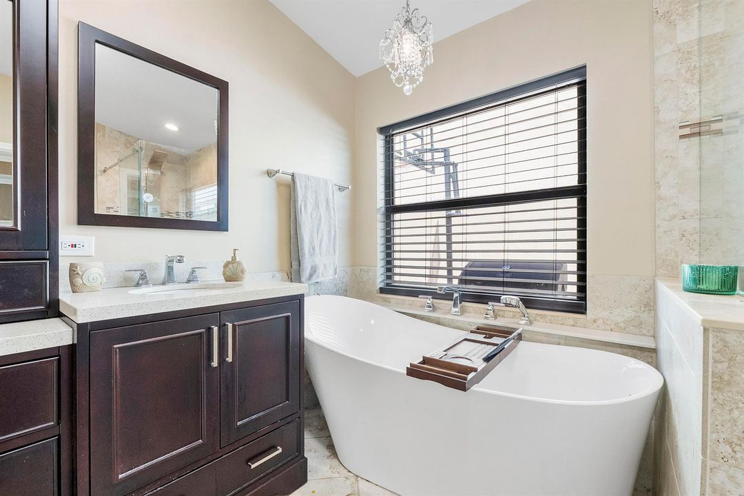 12328 St Simon Dr_065