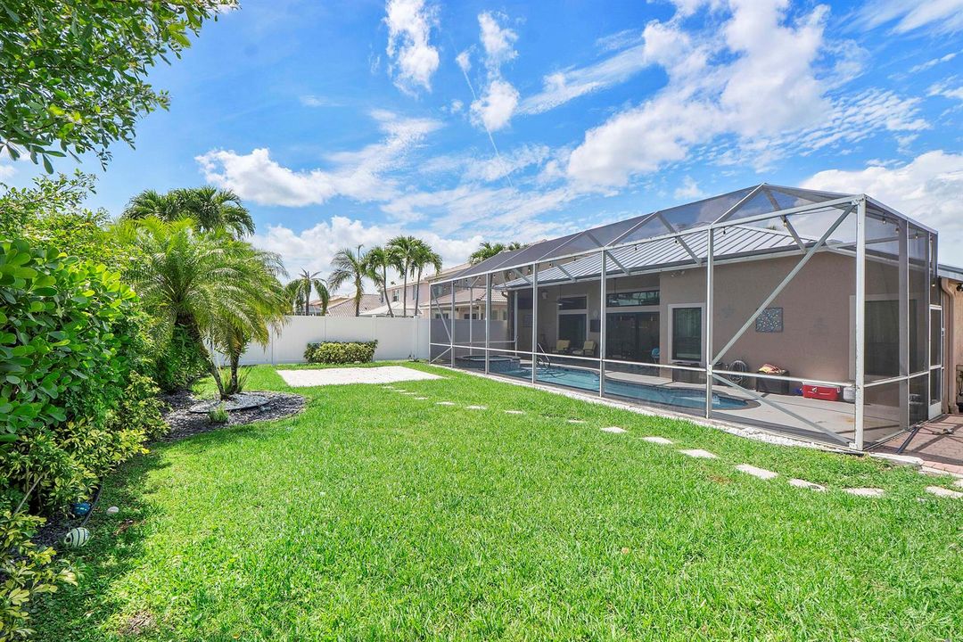 12328 St Simon Dr_057