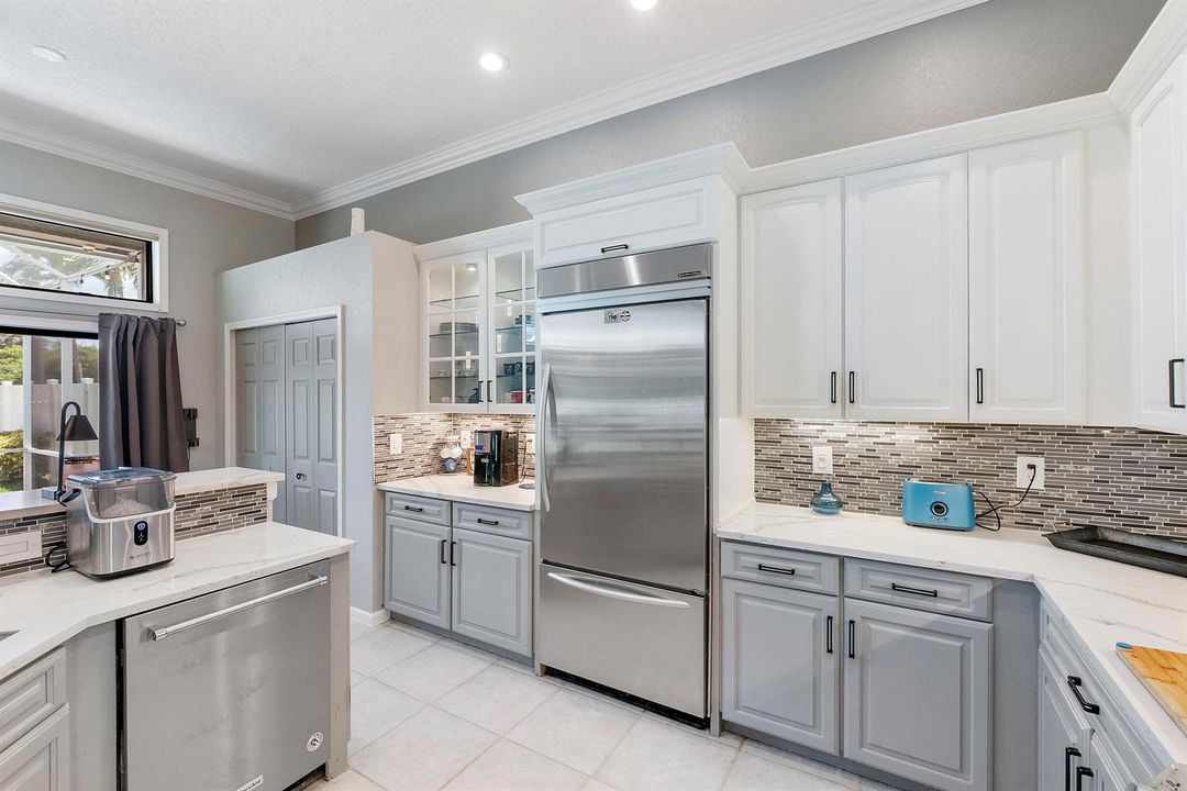 12328 St Simon Dr_045