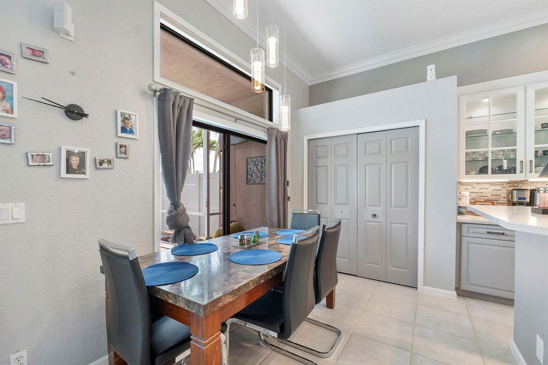12328 St Simon Dr_046