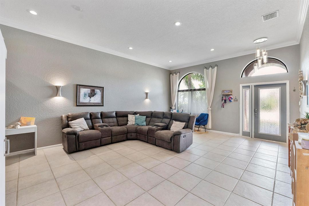 12328 St Simon Dr_035