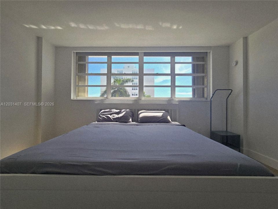 For Rent: $3,100 (1 beds, 1 baths, 850 Square Feet)