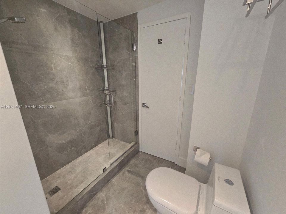 For Rent: $3,100 (1 beds, 1 baths, 850 Square Feet)