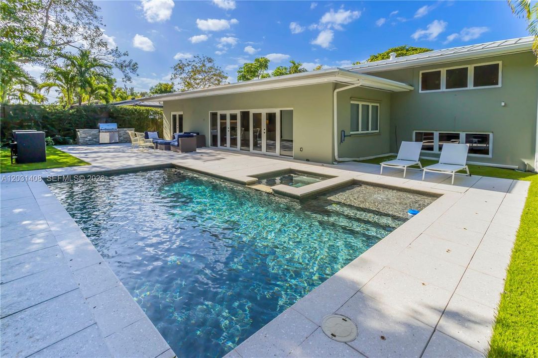 For Rent: $22,000 (4 beds, 5 baths, 3821 Square Feet)