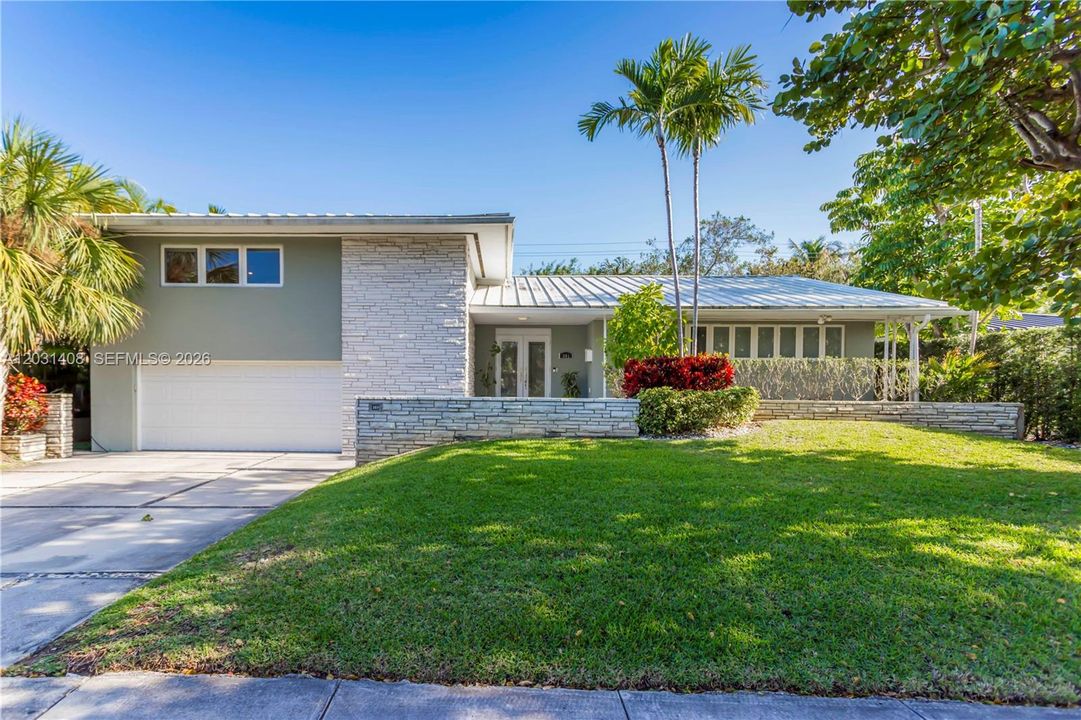 For Rent: $22,000 (4 beds, 5 baths, 3821 Square Feet)