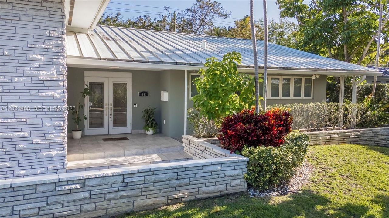 For Rent: $22,000 (4 beds, 5 baths, 3821 Square Feet)