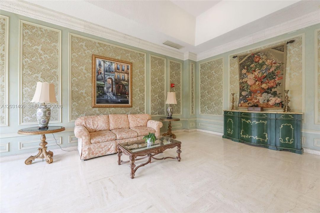 For Rent: $4,100 (2 beds, 2 baths, 1400 Square Feet)