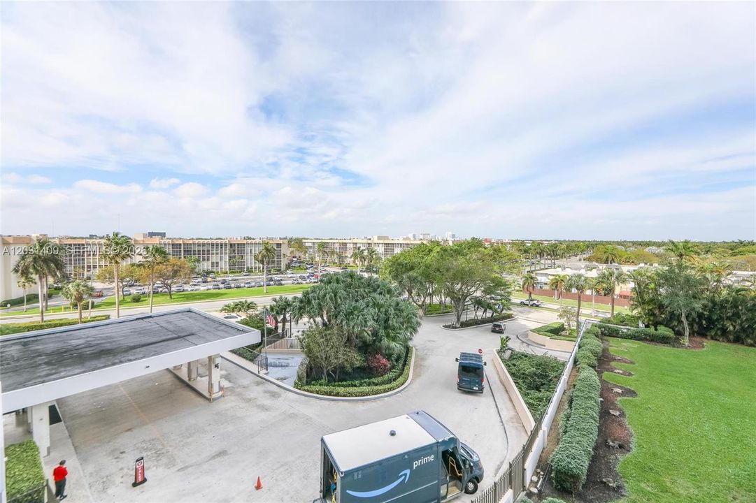 For Rent: $4,100 (2 beds, 2 baths, 1400 Square Feet)