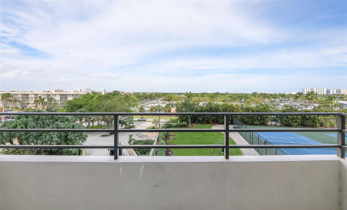 For Rent: $4,100 (2 beds, 2 baths, 1400 Square Feet)