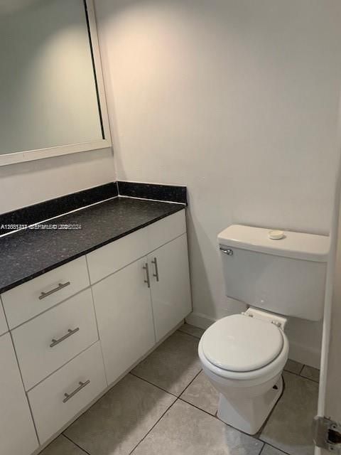 For Rent: $2,000 (2 beds, 1 baths, 930 Square Feet)