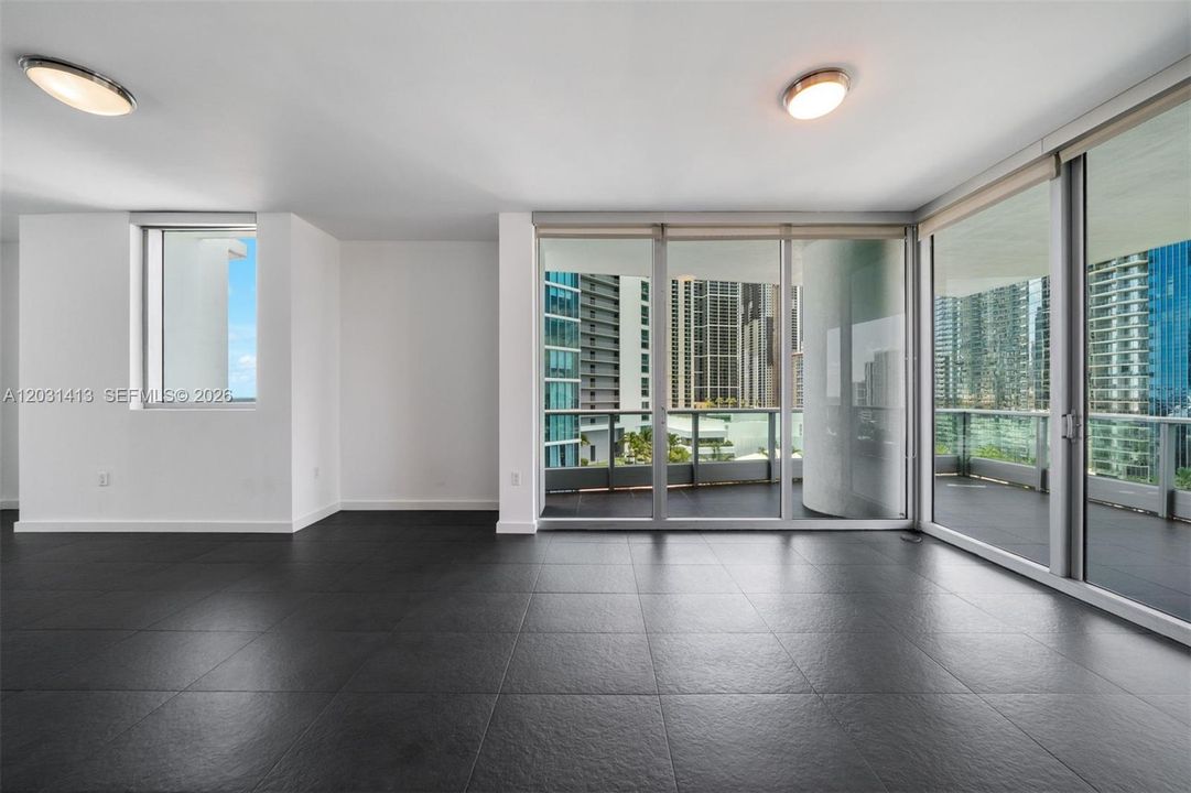 Active With Contract: $7,500 (2 beds, 3 baths, 1694 Square Feet)