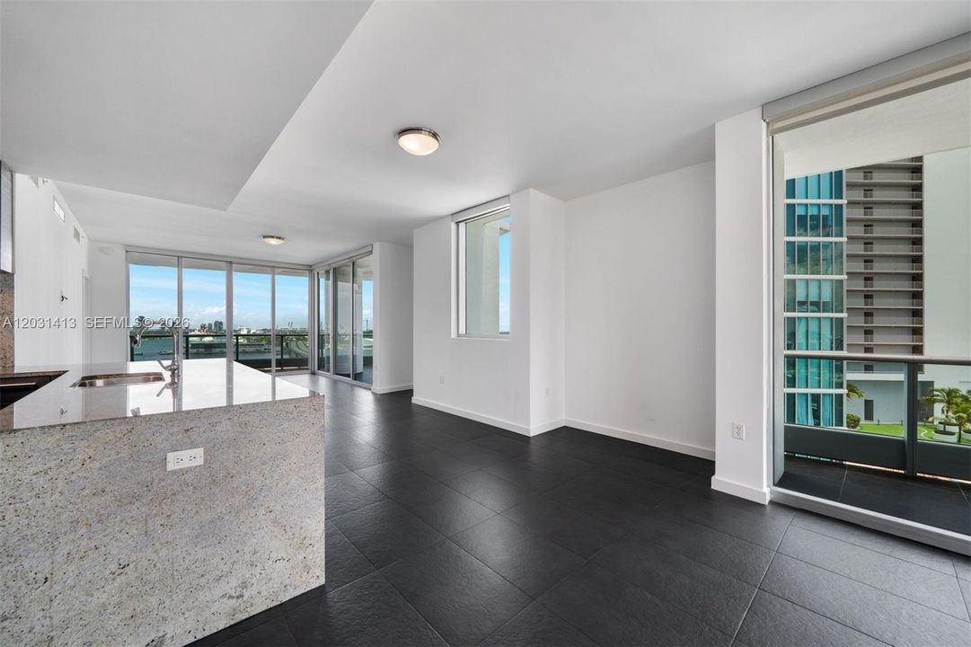 Active With Contract: $7,500 (2 beds, 3 baths, 1694 Square Feet)