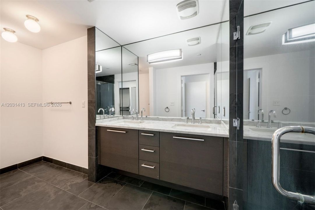 Active With Contract: $7,500 (2 beds, 3 baths, 1694 Square Feet)