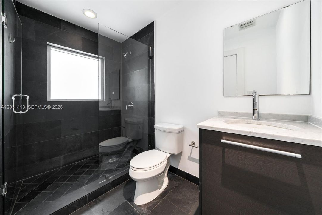 Active With Contract: $7,500 (2 beds, 3 baths, 1694 Square Feet)
