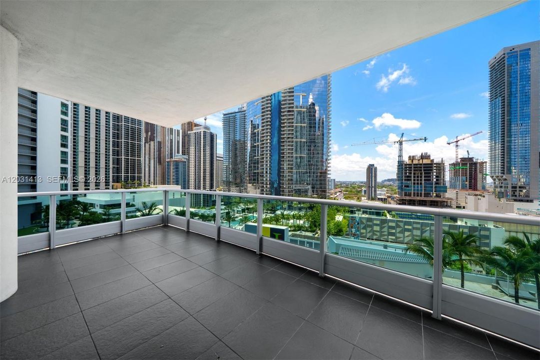 Active With Contract: $7,500 (2 beds, 3 baths, 1694 Square Feet)